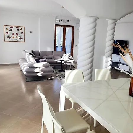 Magnolia Luxury Penthouse