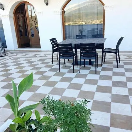 Magnolia Luxury Penthouse Apartamento Berati